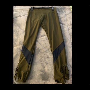 Cropped workout leggings